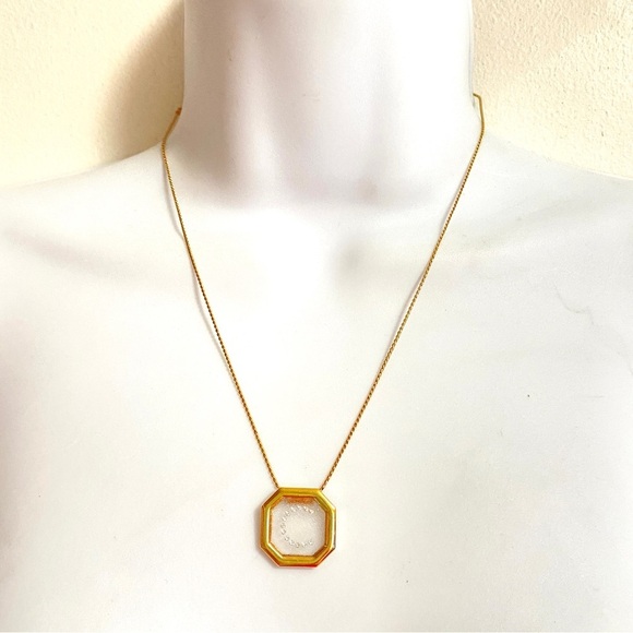 AVON Gold "C" Initial Necklace On Thin Gold Chain Vintage - Picture 3 of 9